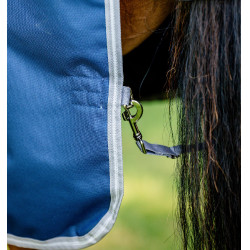 Couverture Horseware High Neck Amigo® Bravo 12 Original 250g 1200D Marine / gris titanium / argent Bleu marine Couverture Horseware High Neck Amigo® Bravo 12 Original 250g 1200D Marine / gris titanium / argent Bleu marine