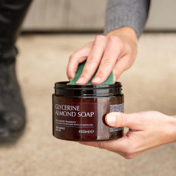 Savon glycériné pour cuir – Nettoyage et soin équestre Savon glycériné pour cuir – Nettoyage et soin équestre