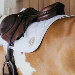 Tapis de selle Kentucky Wave Jumping Blanc Tapis de selle Kentucky Wave Jumping Blanc
