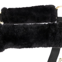 Licol et longe équitation Shires ARMA en fausse fourrure Licol et longe équitation Shires ARMA en fausse fourrure