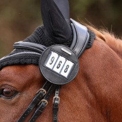 Porte-numéro rond cheval x4 Shires Velociti – équitation