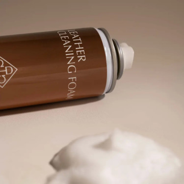 Mousse nettoyante cuir équitation – Grooming Deluxe