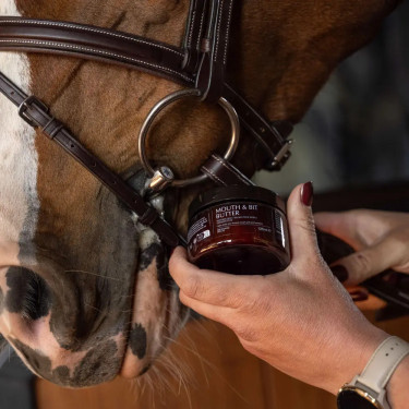 Beurre pour mors équitation amande 125 ml – Grooming Deluxe