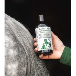 Shampooing cheval pelage clair au charbon actif