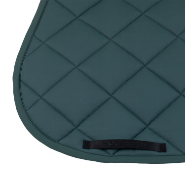 Tapis de selle de saut avec matelassage en losanges et logo brodé Equestro Vert sapin / noir Tapis de selle de saut avec matelassage en losanges et logo brodé Equestro Vert sapin / noir