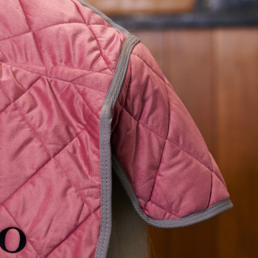 Couverture d'écurie HV Polo Sacha Pensez rose Couverture d'écurie HV Polo Sacha Pensez rose
