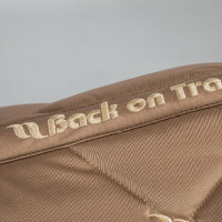 Tapis de Selle Dressage Night Collection Back On Track Nougat Marron Tapis de Selle Dressage Night Collection Back On Track Nougat Marron