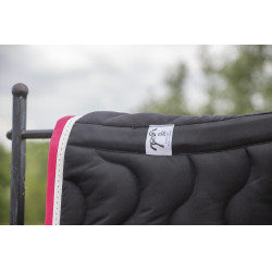 Tapis de selle Pénélope Classique Noir / fuchsia Tapis de selle Pénélope Classique Noir / fuchsia