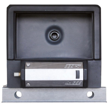 Abreuvoir Polybac 25 M simple avec rebord intérieur et support de fixation La Gée Abreuvoir Polybac 25 M simple avec rebord intérieur et support de fixation La Gée