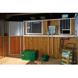 Fenêtre fixe barreaudée avec passage de nourriture La Gée Fenêtre fixe barreaudée avec passage de nourriture La Gée